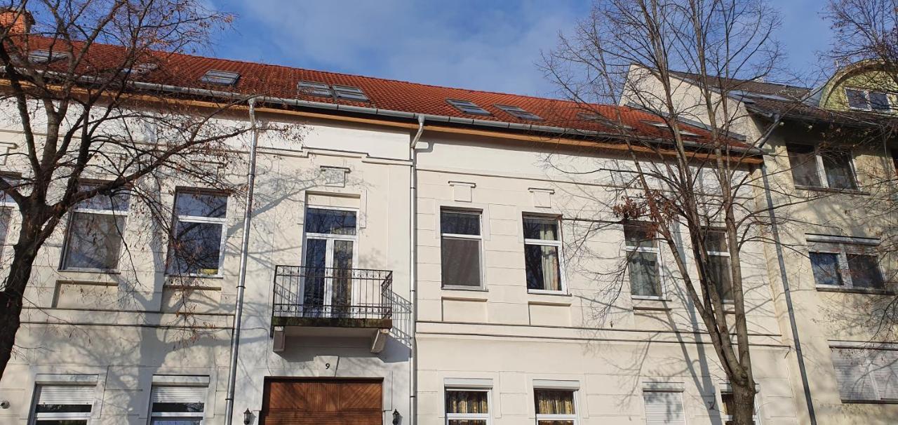 Romzsa Tódor Kollégium Albergue Szeged Exterior foto